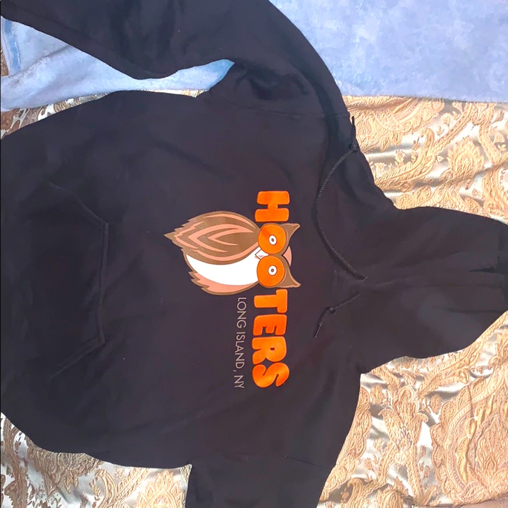 Hooters hoodie